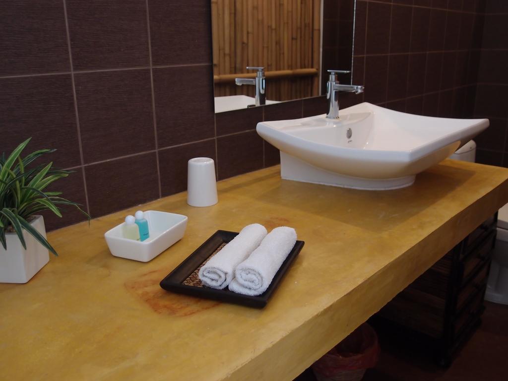 Angkana Bungalows Adults Only Thong Sala Habitación foto